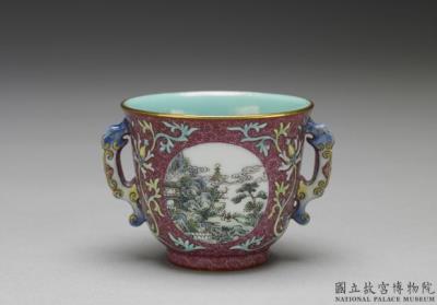 图片[3]-Cup with landscape on red ground in falangcai polychrome enamels, Qing dynasty, Qianlong reign (1736-1795)-China Archive